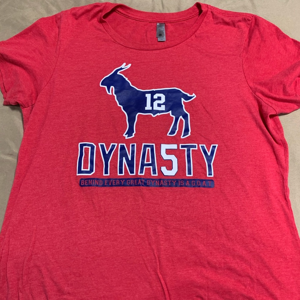 Goat / Tom Brady Tshirt. Size fits size 12/14
